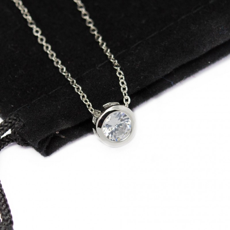 Women’s white gold necklace with a round strass pendant
