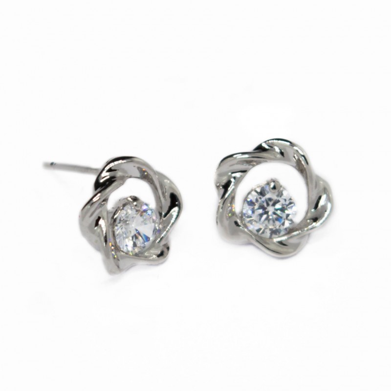 Women’s silver flower stud earrings